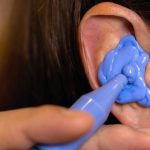 قالب ضد آب برای جلوگیری از گوش درد بعد از شنا چیست؟