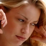 علت کیپ شدن ناگهانی گوش + روش های درمانی خانگی